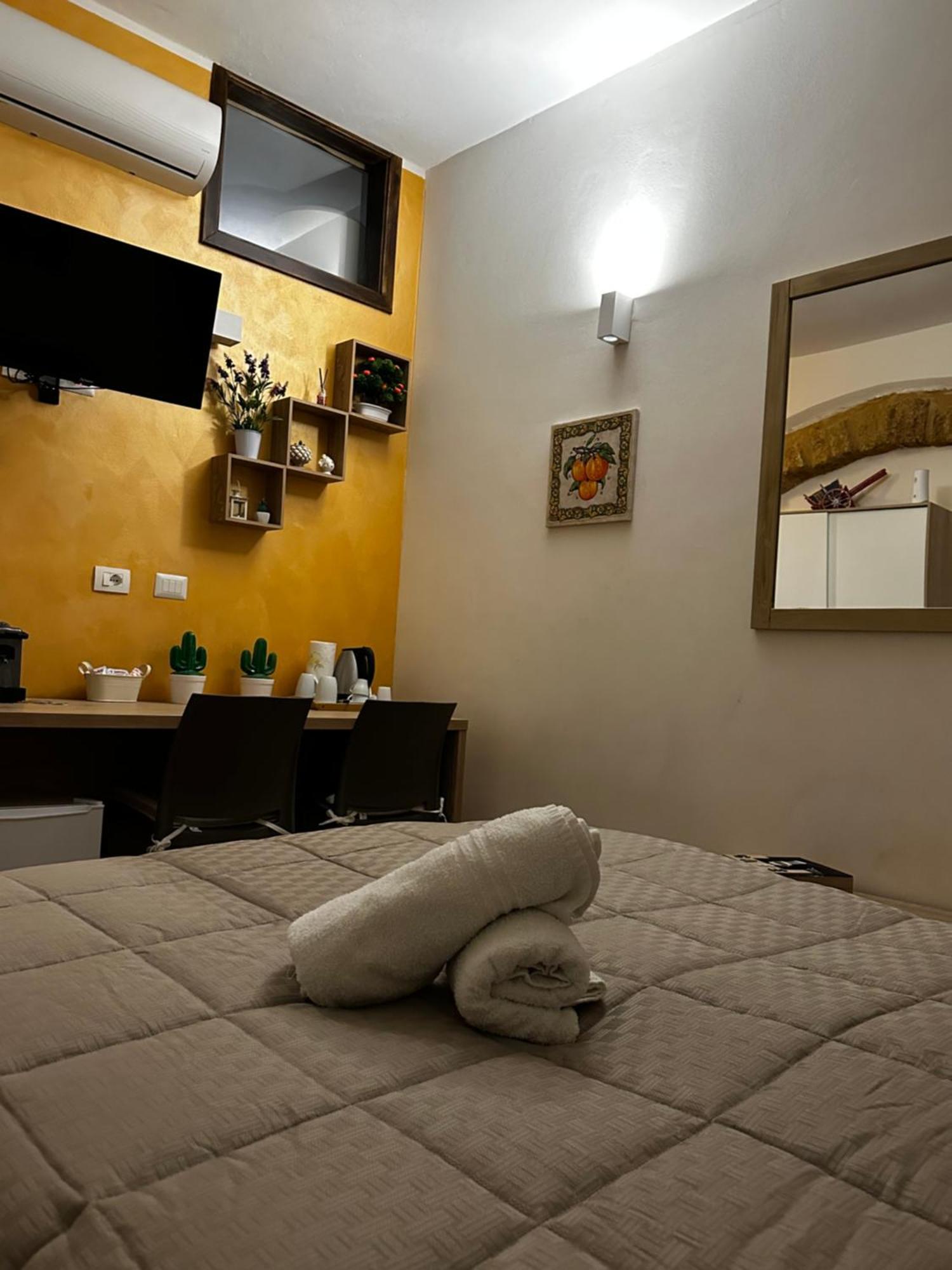 O Munti Rooms 阿格里真托 外观 照片