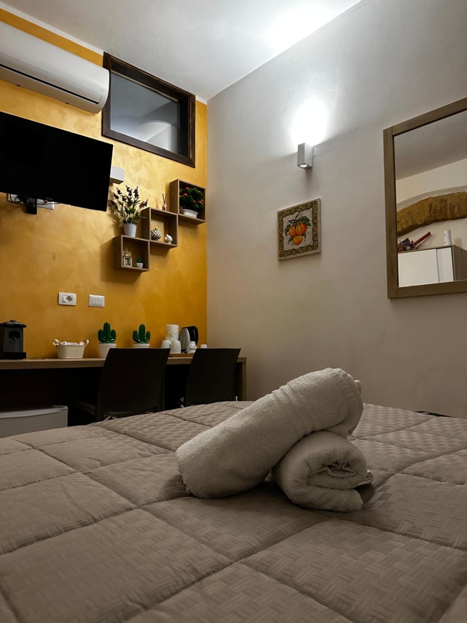 O Munti Rooms 阿格里真托 外观 照片